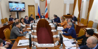 Виталий Хоценко обсудил с депутатами и сенаторами в российском парламенте от Омской области совместные проекты на 2025 год - Газета Правда севера