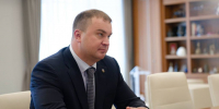 Виталий Хоценко обсудил с главой Минстроя России Иреком Файзуллиным развитие жилищного строительства и благоустройства в регионе - Газета Правда севера