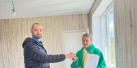 По поручению Губернатора Виталия Хоценко приобретены очередные квартиры для детей-сирот - Газета Правда севера