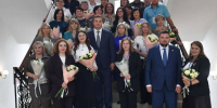 Виталий Хоценко встретился с делегацией педагогов города Стаханова - Газета Правда севера
