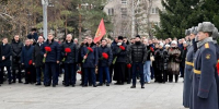 В День Неизвестного Солдата Анатолий Серышев почтил память павших героев - Газета Правда севера